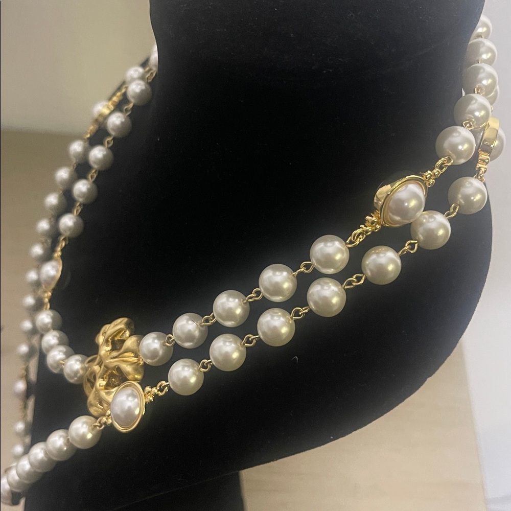 Tory Burch Pearl Necklace with a Gold Tory Burch T Accent - Picture 6 of 9